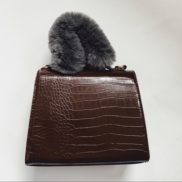 🆕Estella Brown Vegan Faux Fur Top Handle Bag - Picture 5 of 8